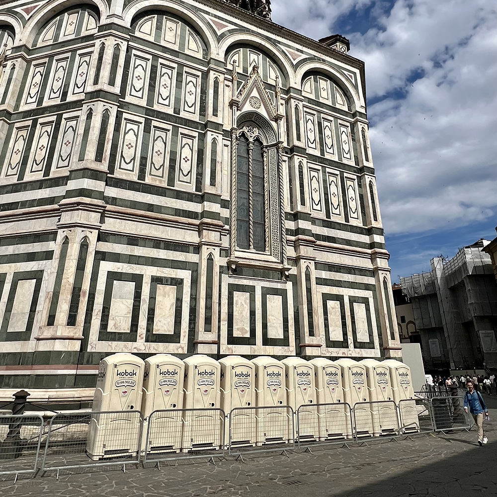 https://astraecologia.com/wp-content/uploads/2024/07/Firenze-bagni-kobak-Duomo.jpg